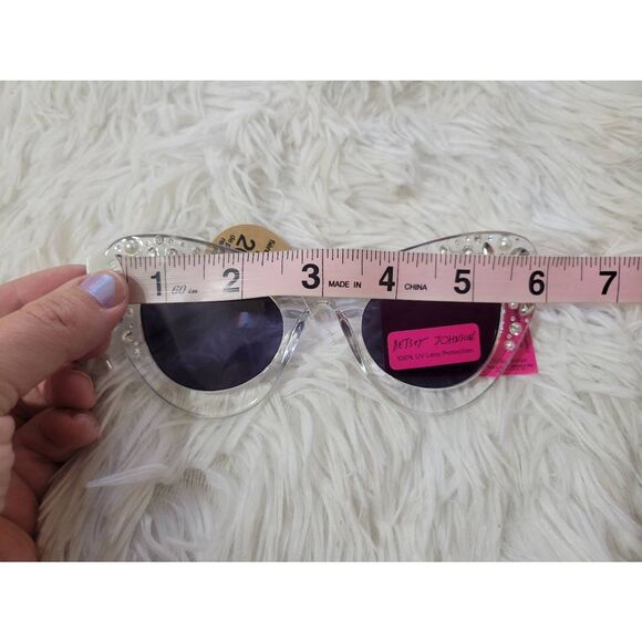 Betsey Johnson Crown Jewel Clear Cat Eyed Sunglasses Crystals Pearls Shell Arms - Picture 8 of 9
